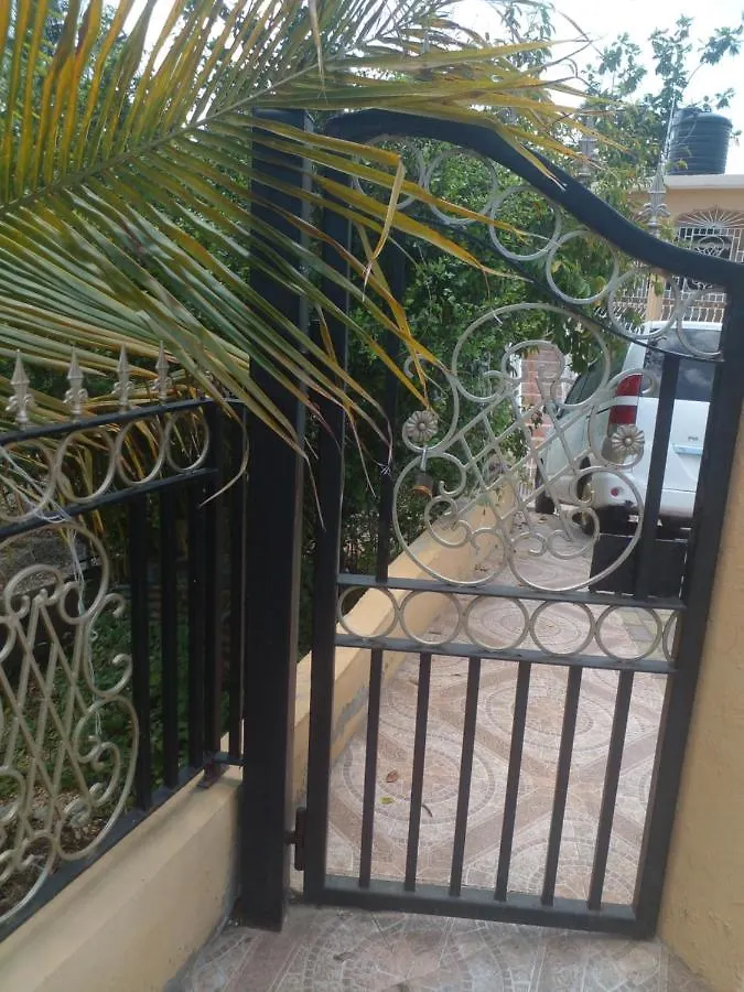Happy And Comfortable Home Montego Bay Jamaika